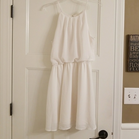 Dresses & Skirts - Ivory Halter Chiffon Dress EUC
